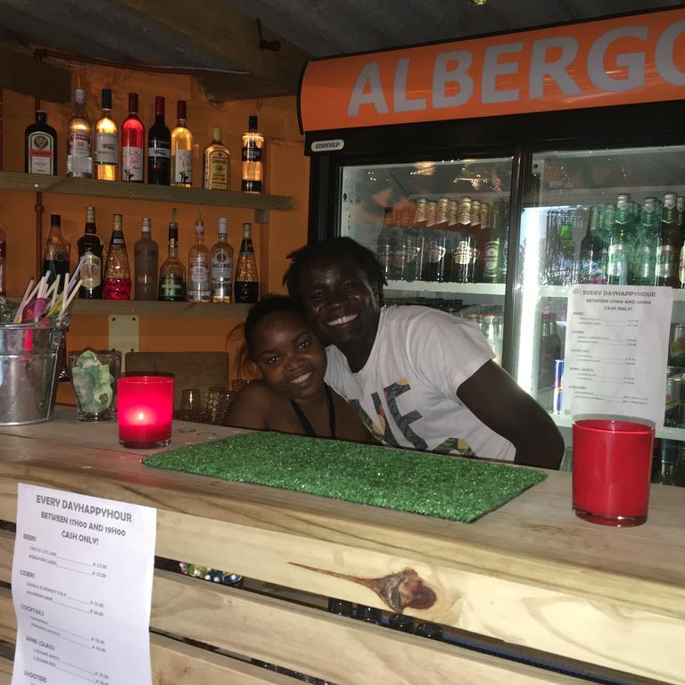 Albergo For Backpackers Плетенбърг Бей Екстериор снимка